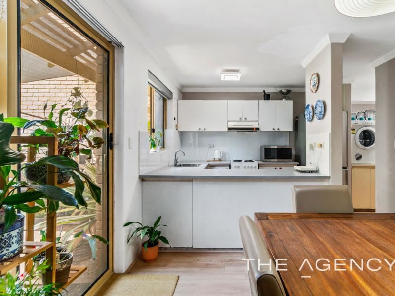 217/1 HERITAGE Cove, Maylands