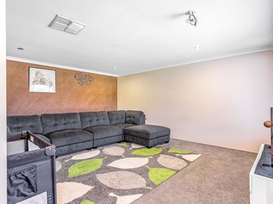 23 Salamanca Boulevard, Seville Grove WA 6112