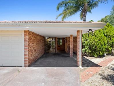 2/4 Columbia Close, Halls Head WA 6210