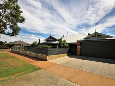 2 Braddon Way, Millbridge WA 6232