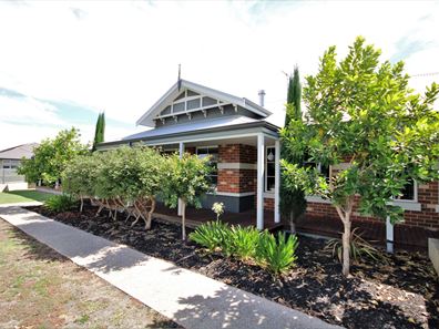 2 Braddon Way, Millbridge WA 6232