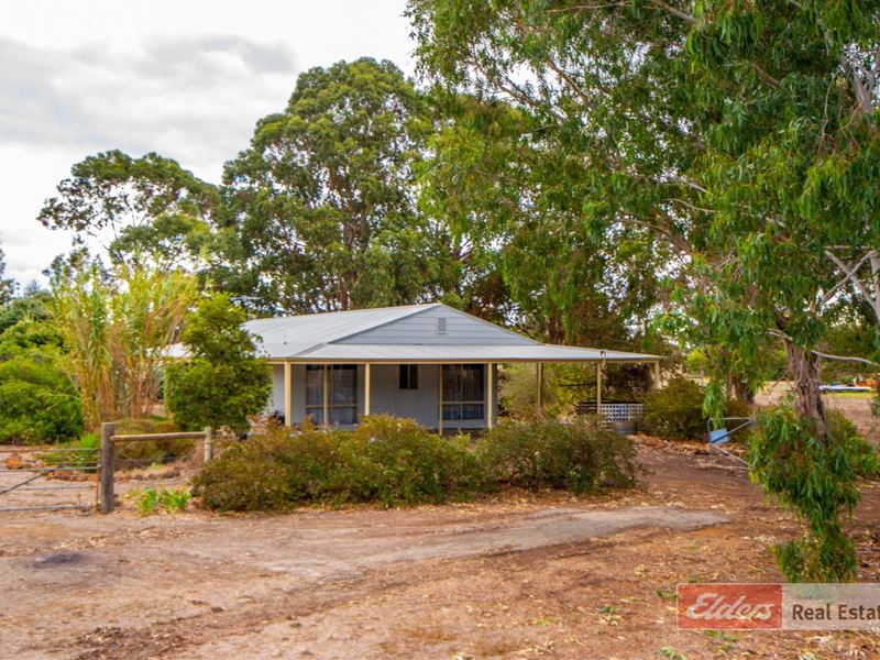 133 Fourth  Avenue, Kendenup WA 6323