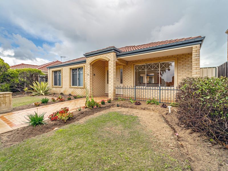 15 Lynch Avenue, Rockingham WA 6168