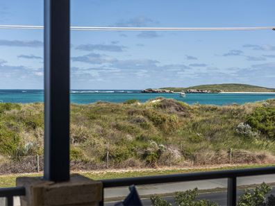 2/21 Gingin Road, Lancelin WA 6044