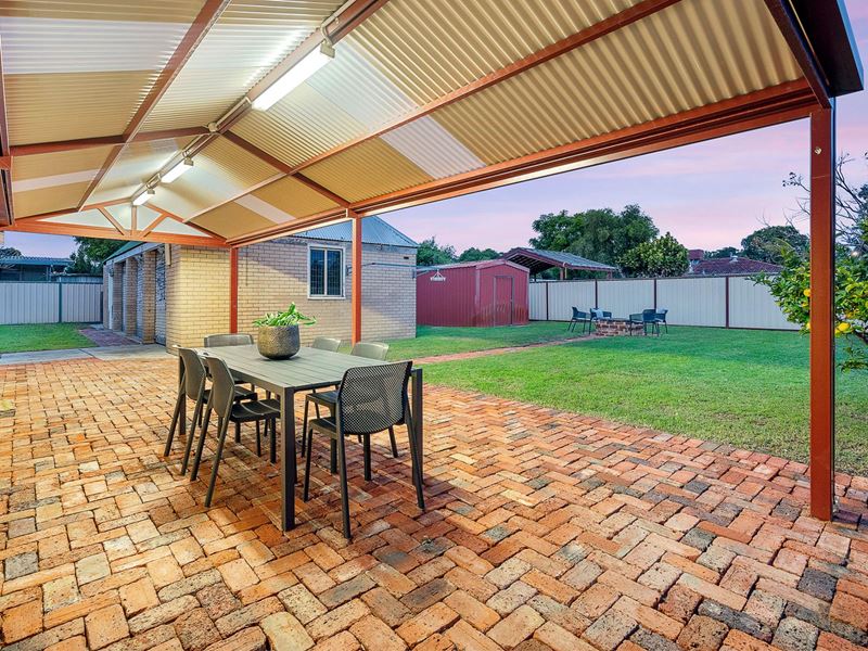 17 Pitchford Avenue, Maddington WA 6109