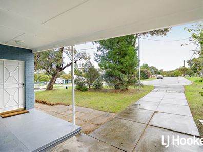 14 Clark Way, Orelia WA 6167