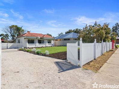 2 Hale Road, Forrestfield WA 6058