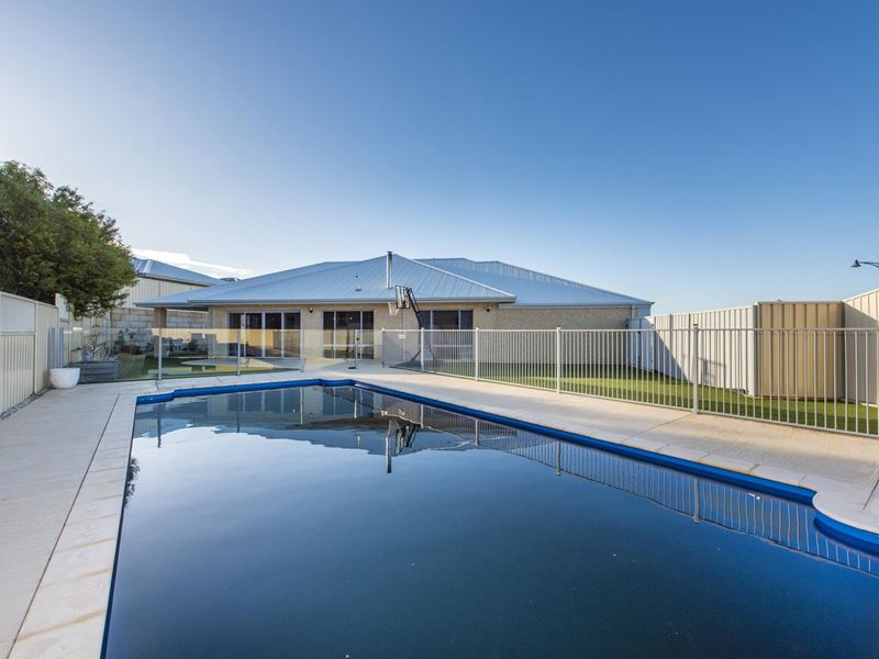 15 Aurifera Parkway, Madora Bay