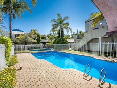 24/4 Waterway Court, Churchlands WA 6018