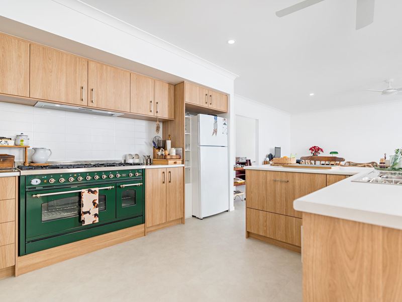8 Abrolhos Street, Beresford