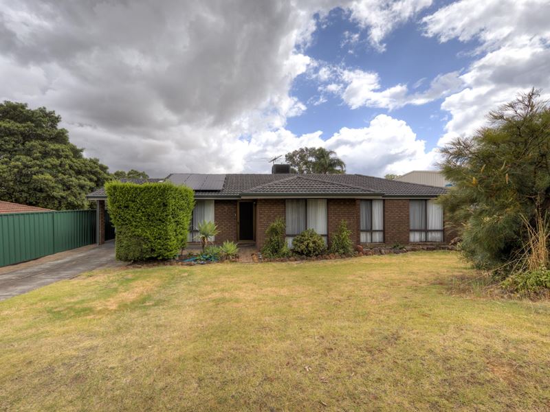 3 Brownfield Drive, Swan View
