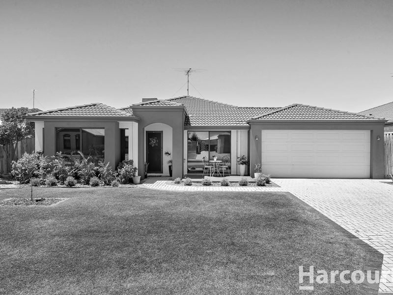 16 Lutea Road, Halls Head
