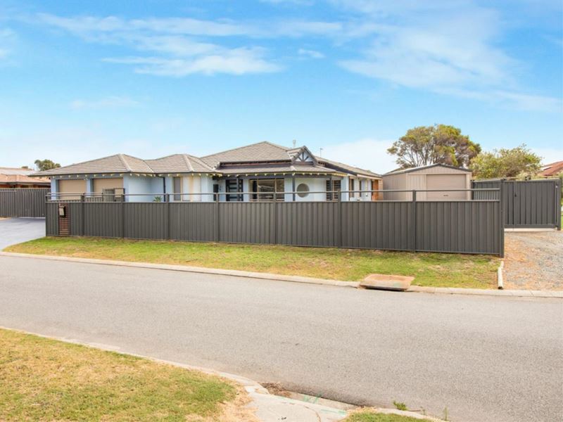 2 Batavia Court, Port Kennedy WA 6172