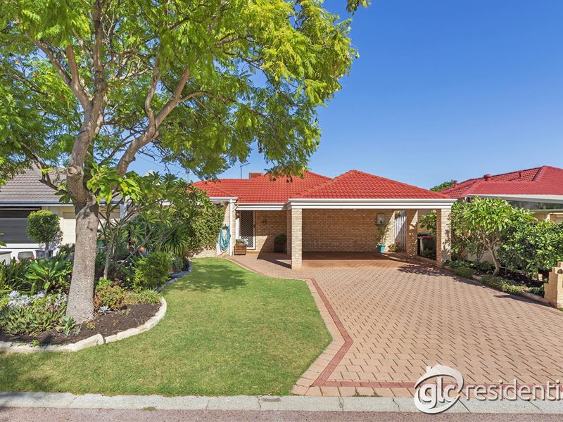 18 Citrus Loop, South Lake