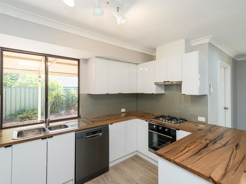 9 Nevoria Place, Padbury
