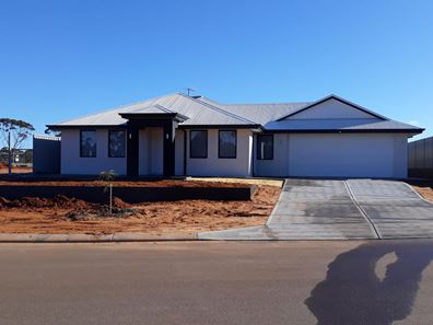 136 Aslett Drive, Karlkurla WA 6430