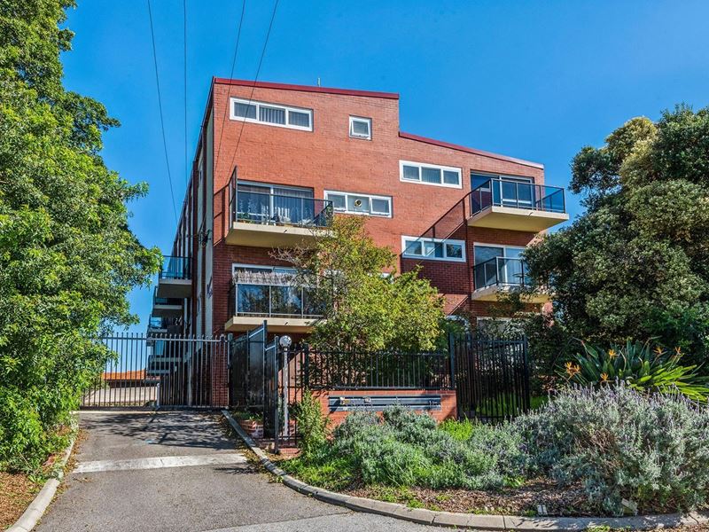 9/37 Paulik Way, Hamilton Hill