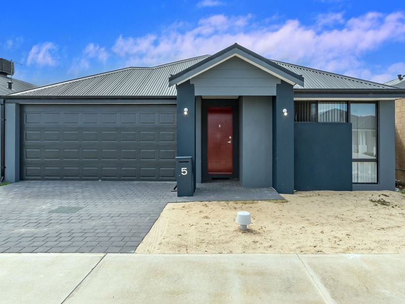 5 Mandalup Road, Haynes WA 6112