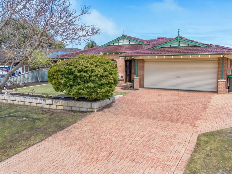 39 Wooleen Street, Golden Bay WA 6174