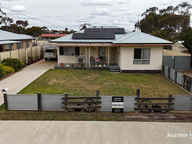 13 Harling Street, Merredin WA 6415