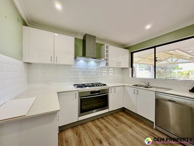 18 Chester Way, Rockingham WA 6168