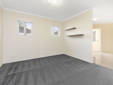 2 Hollywood Heights, Clarkson WA 6030