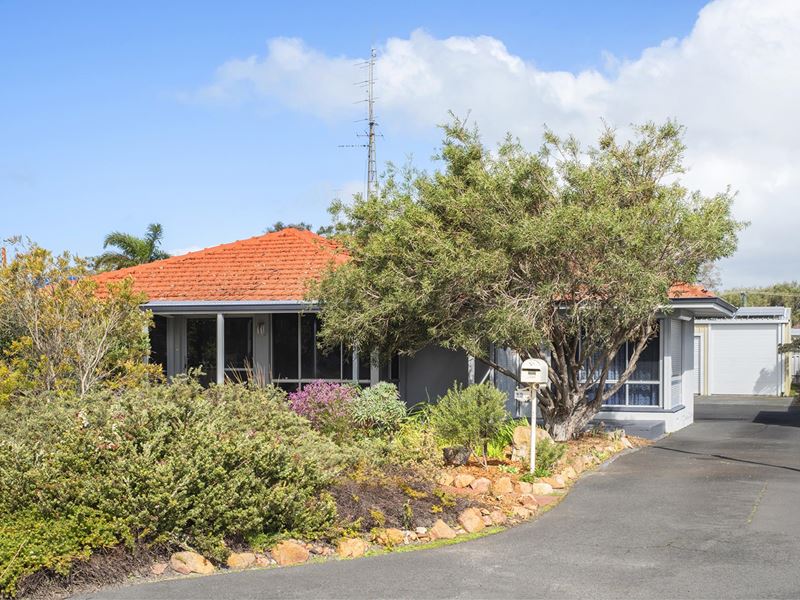 12 Dumbarton road, West Busselton WA 6280