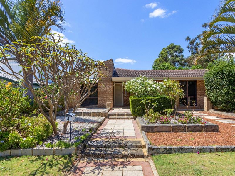 4 Constantine Court, Thornlie WA 6108