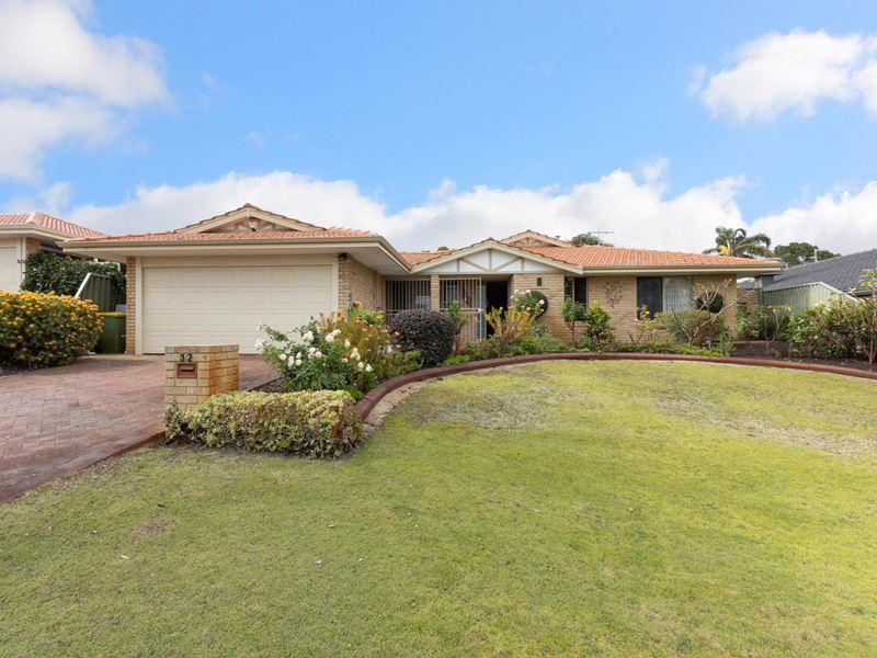 32 Underwood Grove, Kardinya WA 6163