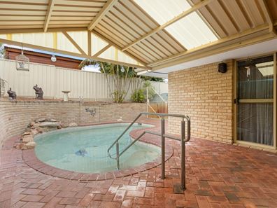 32 Underwood Grove, Kardinya WA 6163