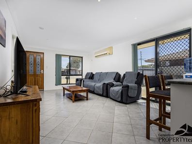 84 Chapman Valley Road, Waggrakine WA 6530