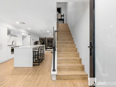 28 Horseshoe Promenade, Cockburn Central WA 6164