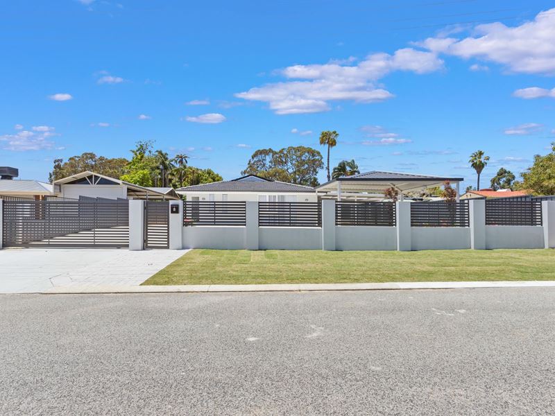 4 Aubrey Court, Wanneroo WA 6065