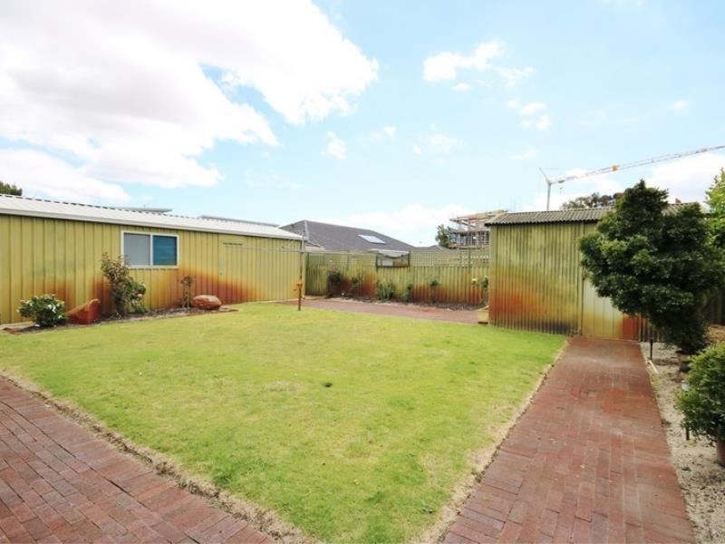 9 Morago Crescent, Cloverdale WA 6105