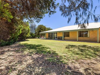 5 Philbey Place, Lancelin WA 6044