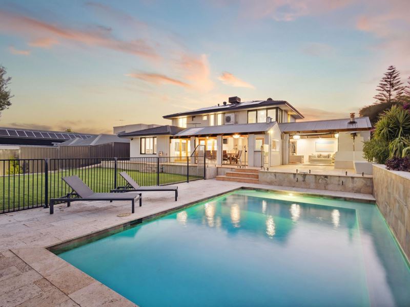 128 CASTLECRAG DRIVE, Kallaroo