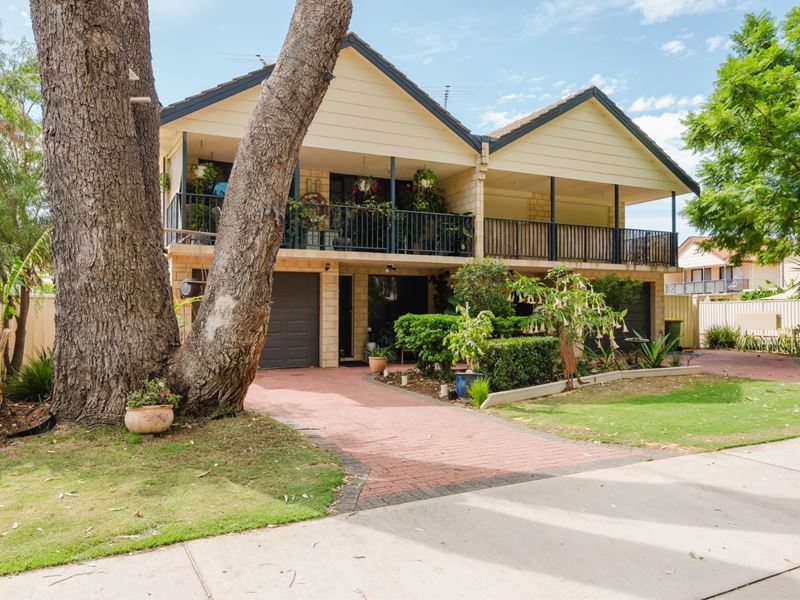 1/70 WALDRON BOULEVARD, Greenfields
