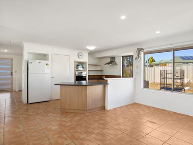 2 Ossian Way, Kinross WA 6028