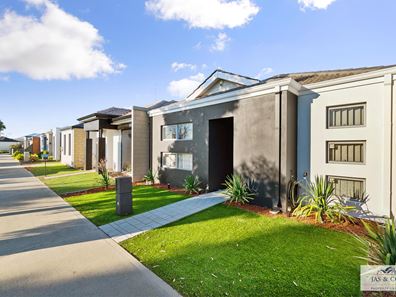 24 Lexington Promenade, Caversham WA 6055