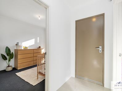 24 Lexington Promenade, Caversham WA 6055