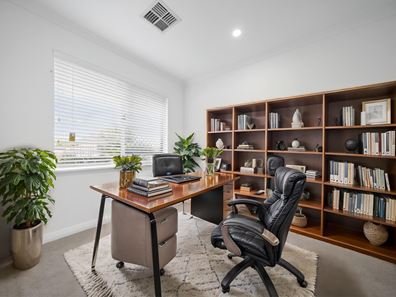 32 Regency Avenue, Madeley WA 6065