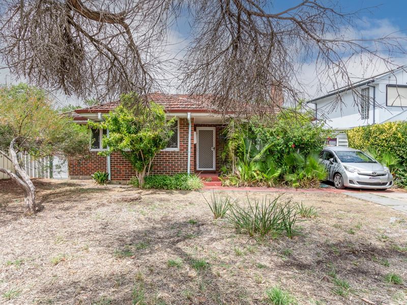 6 ELLIS STREET, Wilson WA 6107