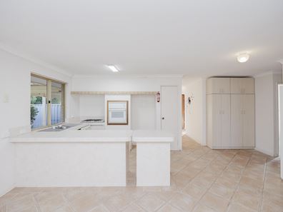 16 Daintree Ct, Merriwa WA 6030