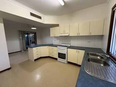 27 Baseden Way, Nickol WA 6714