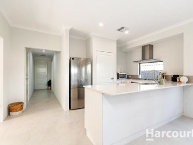 7 Starling Road, Eglinton WA 6034