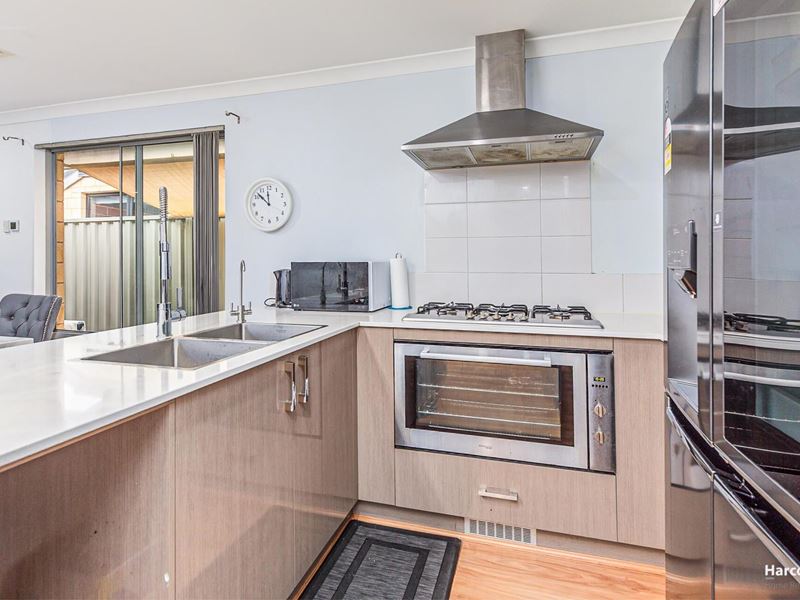 53 Piara Drive, Piara Waters WA 6112