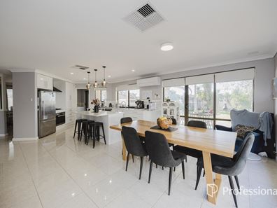 117 Jacaranda Drive, Ballajura WA 6066