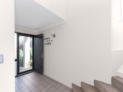 2/110 Caledonian Avenue, Maylands WA 6051