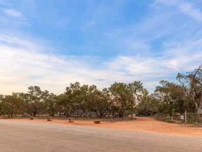 504 Broome Road, Roebuck WA 6725