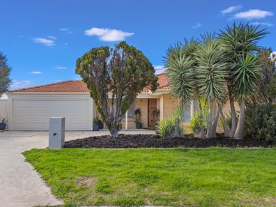 14 Drammen Elbow, Merriwa WA 6030